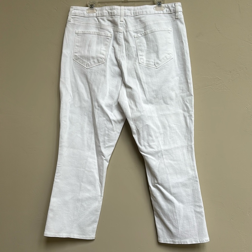 L’AGENCE High Rise Cropped Straight Jeans - Picture 6 of 12